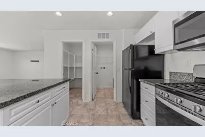 13720 Eva Court, Victorville, CA 92392 - Photo 6