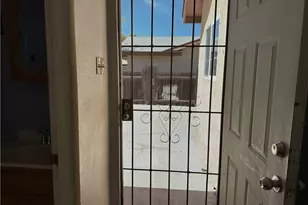 7922 Pinchot Ct, Buena Park, CA 90621 - Photo 18