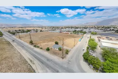 1011 W 7th St, San Jacinto, CA 92582 - Photo 4