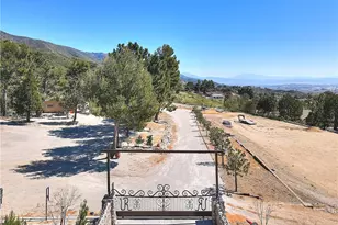 575 Greenwood Ave, San Bernardino, CA 92407 - Photo 2