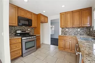 13747 Cabrillo Ct, Fontana, CA 92336 - Photo 12