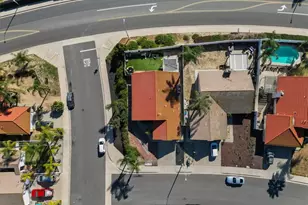 39769 Firethorn Ct, Murrieta, CA 92563 - Photo 4