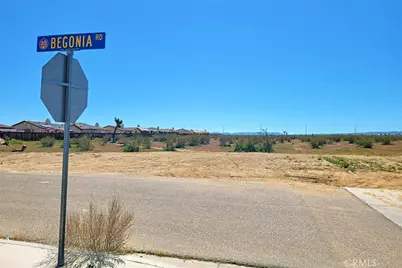 5 Palmdale, Adelanto, CA 92301 - Photo 18