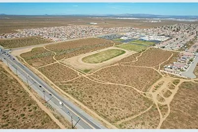5 Palmdale, Adelanto, CA 92301 - Photo 28