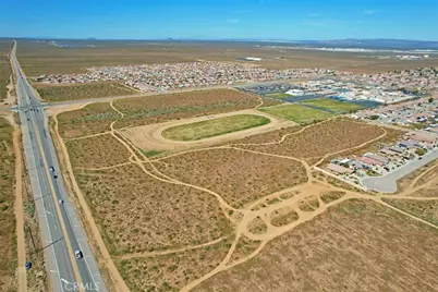 5 Palmdale, Adelanto, CA 92301 - Photo 24