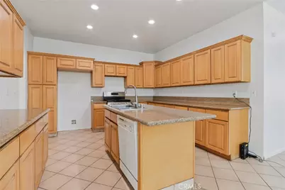 548 Bloomington Avenue, Rialto, CA 92376 - Photo 12