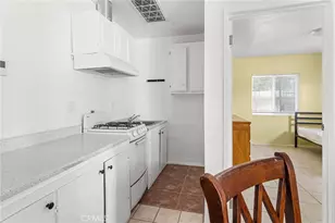 15744 Saticoy St, Van Nuys, CA 91406 - Photo 18