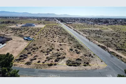 15801 Navajo, Apple Valley, CA 92307 - Photo 1