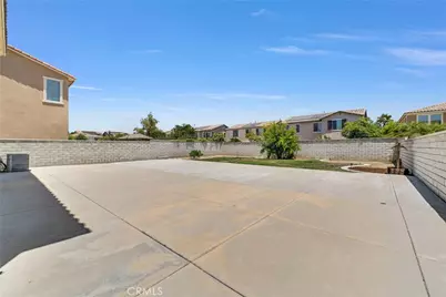 7662 Casa De Maria Court, Eastvale, CA 92880 - Photo 32