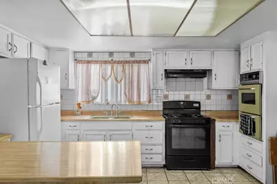 2823 E 6th, Los Angeles, CA 90023 - Photo 12