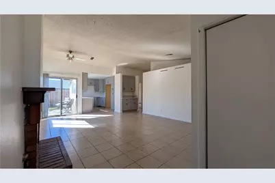 16195 Harvey, Fontana, CA 92336 - Photo 2