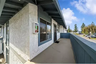871 W 13th Street #4, Azusa, CA 91702 - Photo 2