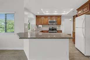 1596 Honeydale Ct, Upland, CA 91786 - Photo 8