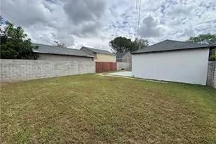 863 N Workman St, San Fernando, CA 91340 - Photo 32