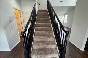 28291 Cedar Ln, Saugus, CA 91350 - Photo 18