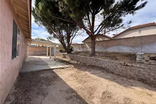 2014 W Dawnview Dr, Rialto, CA 92377 - Photo 44