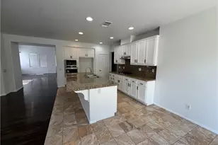 17292 Sierra Sunrise Ln, Canyon Country, CA 91387 - Photo 12
