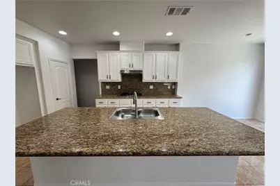 17292 Sierra Sunrise Lane, Canyon Country, CA 91387 - Photo 14