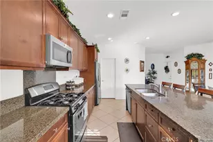 15457 Red Pepper Pl, Fontana, CA 92336 - Photo 16