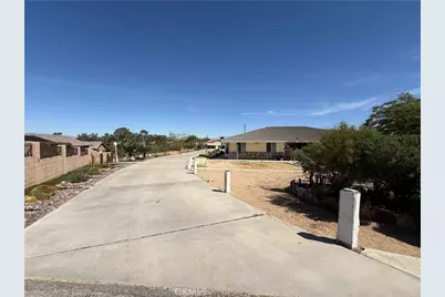 15435 Pirinda Road, Apple Valley, CA 92307 - Photo 4