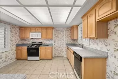 2116 Jacaranda Court, San Bernardino, CA 92404 - Photo 10