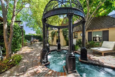 2285 E Orange Grove, Pasadena, CA 91104 - Photo 2
