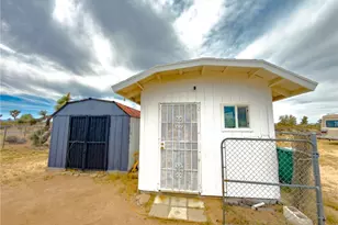 58388 Aberdeen Dr, Yucca Valley, CA 92284 - Photo 20