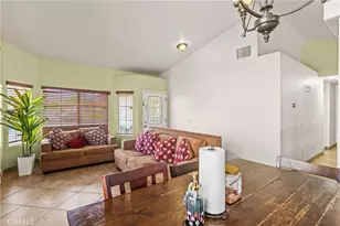 14035 Clover Ct, Fontana, CA 92335 - Photo 10