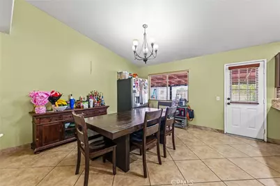 14035 Clover Court, Fontana, CA 92335 - Photo 12