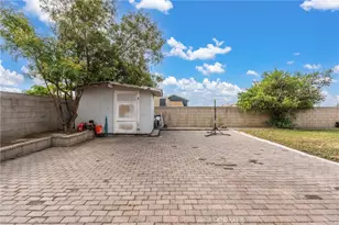 14035 Clover Ct, Fontana, CA 92335 - Photo 38