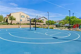 17024 Red Tail Ln, Fontana, CA 92336 - Photo 30