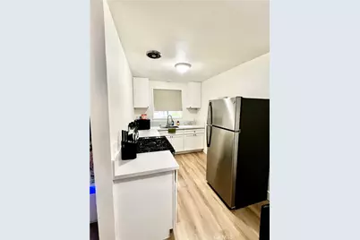 1250 E 3rd Street #8, Long Beach, CA 90802 - Photo 8