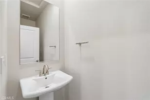 9827 Crossbay Loop, Jurupa Valley, CA 92509 - Photo 18