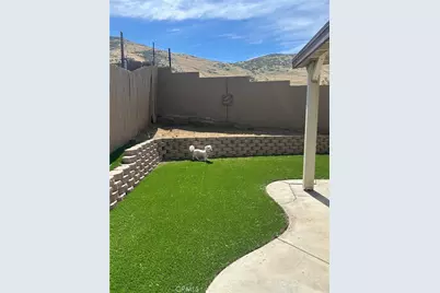 14319 Weeping Willow Lane, Fontana, CA 92337 - Photo 6