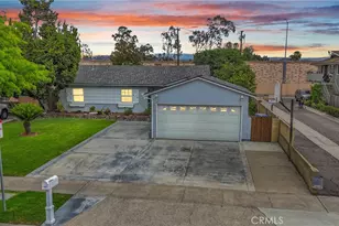2501 Deodar St, Santa Ana, CA 92705 - Photo 2