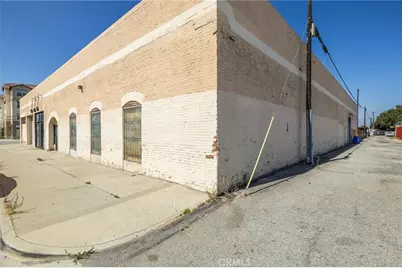 205 N Park Avenue, Pomona, CA 91768 - Photo 32