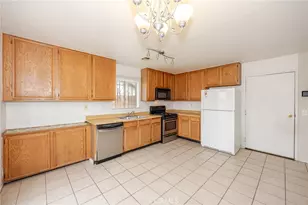 10415 Buckboard Cir, Adelanto, CA 92301 - Photo 10