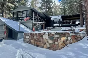 1002 Cherokee St, Fawnskin, CA 92333 - Photo 2