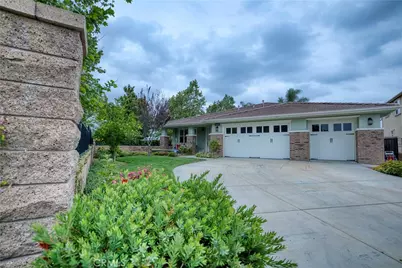 14616 Meadowbrook Lane, Jurupa, CA 92880 - Photo 4