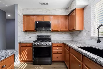 43106 Sondi Drive, Lancaster, CA 93536 - Photo 12