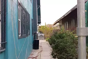 1046 W 49th, Los Angeles, CA 90037 - Photo 16