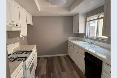 1335 Newport Avenue #209, Long Beach, CA 90804 - Photo 1