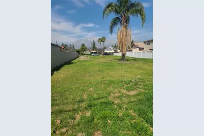 572 West, Upland, CA 91786 - Photo 12