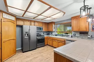 13391 Driftwood, Victorville, CA 92395 - Photo 10