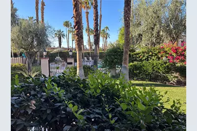 2700 Lawrence Crossley #84, Palm Springs, CA 92264 - Photo 2