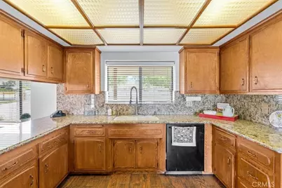 6905 W Devonshire, Hemet, CA 92545 - Photo 10