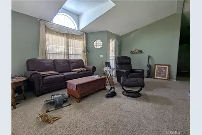 2000 Breezeway Drive, Bakersfield, CA 93306 - Photo 4