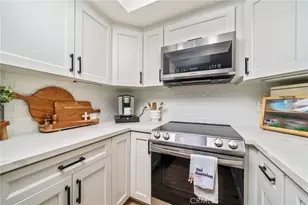 435 W 9th St, Upland, CA 91786 - Photo 8