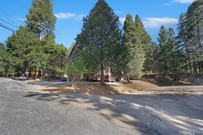 27312 Little Bear, Lake Arrowhead, CA 92317 - Photo 4
