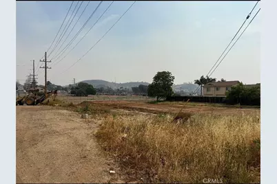 420 N Langstaff, Lake Elsinore, CA 92530 - Photo 2